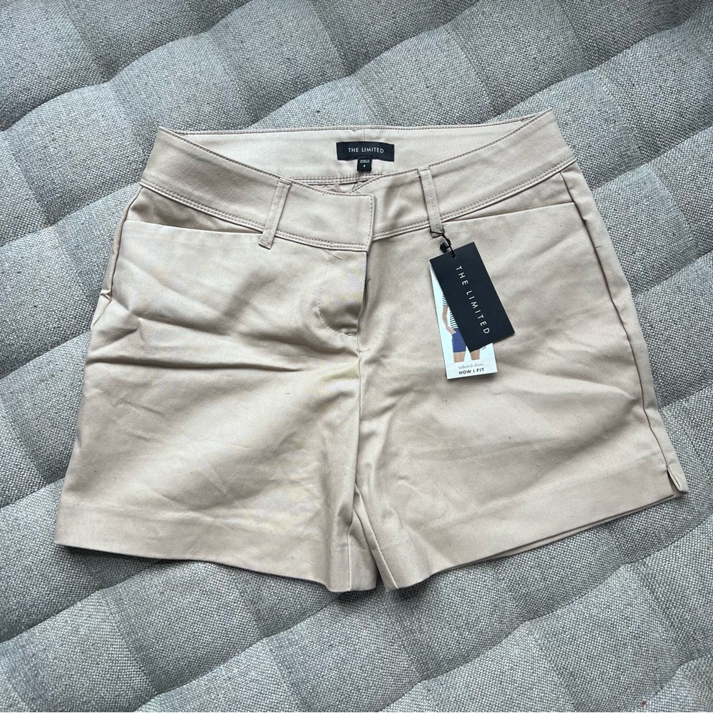 NWT The Limited Tailored Shorts Sand Beige Size 4 Stretch 5” Inseam - Picture 2 of 7